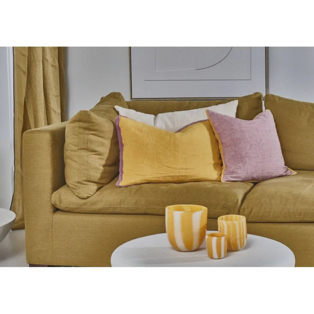 Pomax Coussins-ALPHA BORDERS - coussin - lin / velours - L 60 x W 40 cm - moutarde