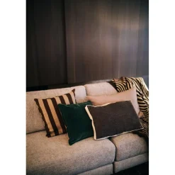 Pomax Coussins-ALPHA BORDERS - coussin - lin / velours - L 60 x W 40 cm - brun