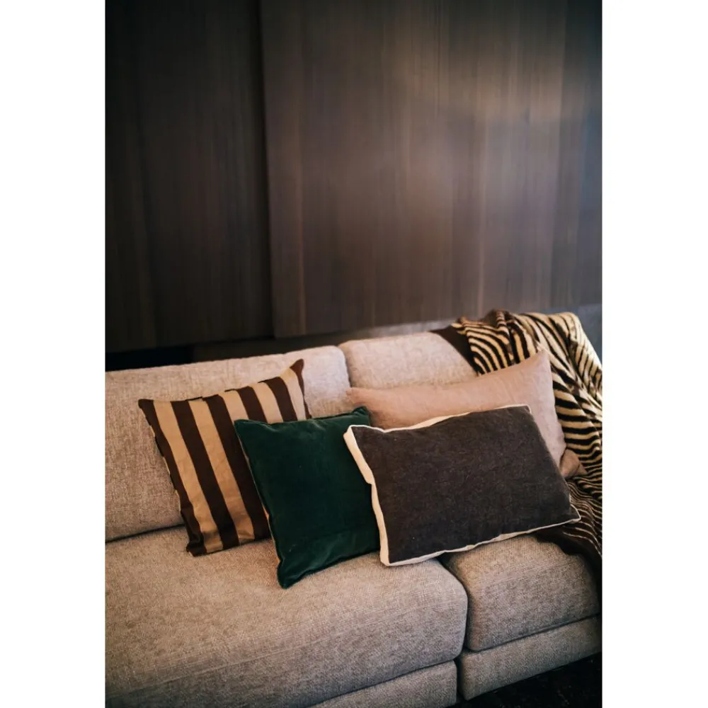 Pomax Coussins-ALPHA BORDERS - coussin - lin / velours - L 60 x W 40 cm - brun