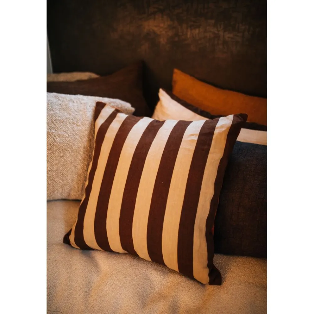 Pomax Coussins-WILDLIFE - coussin - lin / coton - L 60 x W 60 cm - chocolat